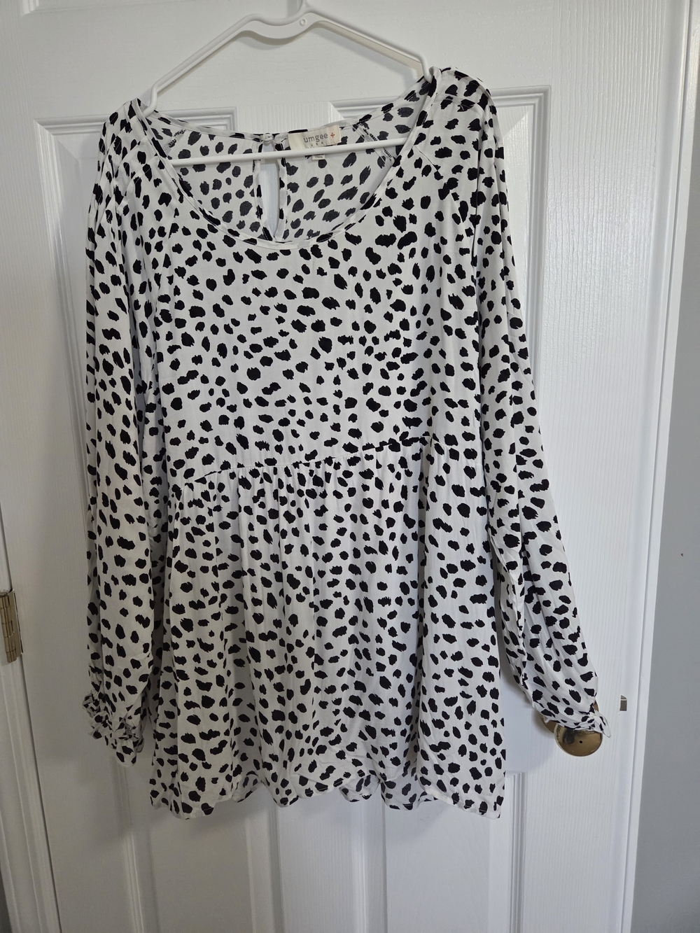 Umgee Black and White Dalmatian-Print Long Sleeve Tunic